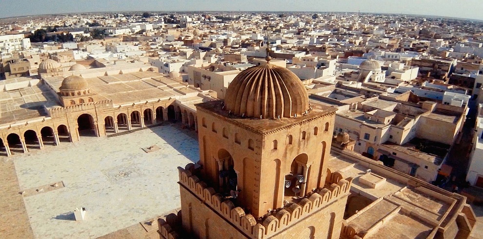 Vue_aérienne_rapprochée_de_la_Grande_Mosquée_de_Kairouan